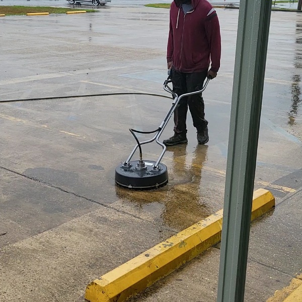 Parking Lot and Garage Cleaning Slidell